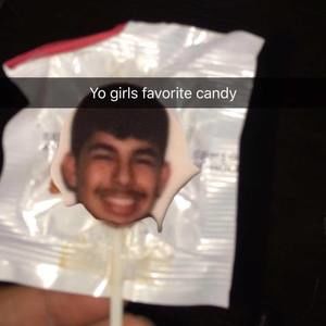 Meet your Posher, Enrique